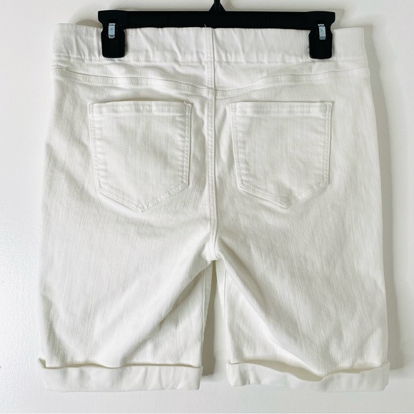 Liverpool White Pull-On Chloe Cuffed High Rise Jean Shorts - Picture 7 of 11